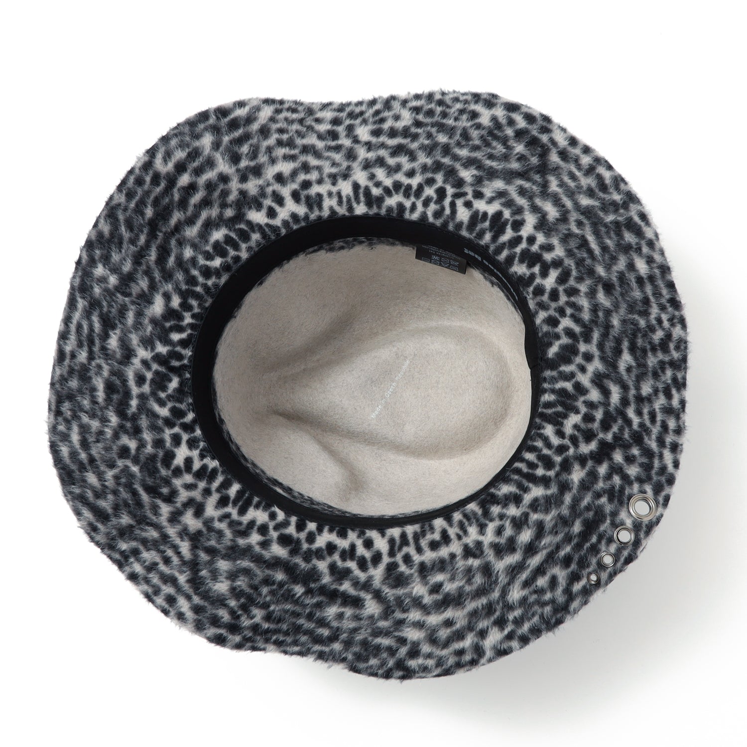 Small Triangle Hat triangles hat(トライアングルズハット) Gray Leopard Leather Chain Hat / GRAY – ANRE ...