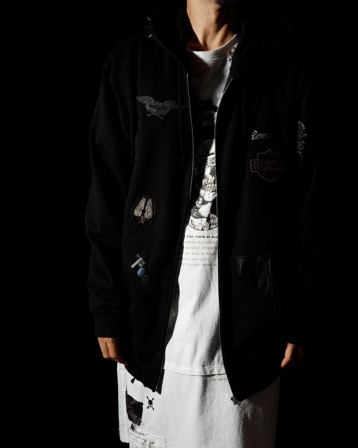 Roen(ロエン) REMAKE WAPPEN ZIPUP HOODIE col / BLACK – ANRE-R SALON