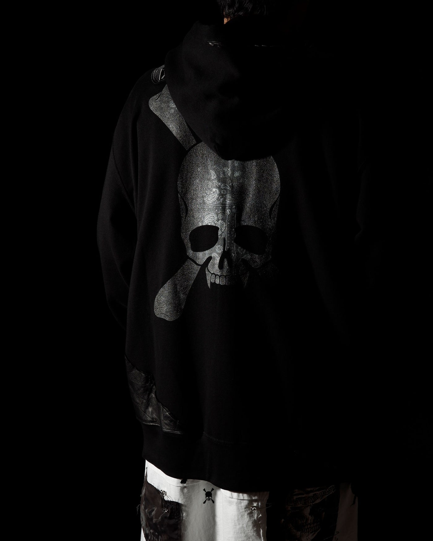 Roen(ロエン) REMAKE WAPPEN ZIPUP HOODIE mono / BLACK – ANRE-R SALON