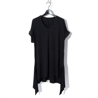 BEATENNJIKU Flare V-Neck T-Shirt / Black