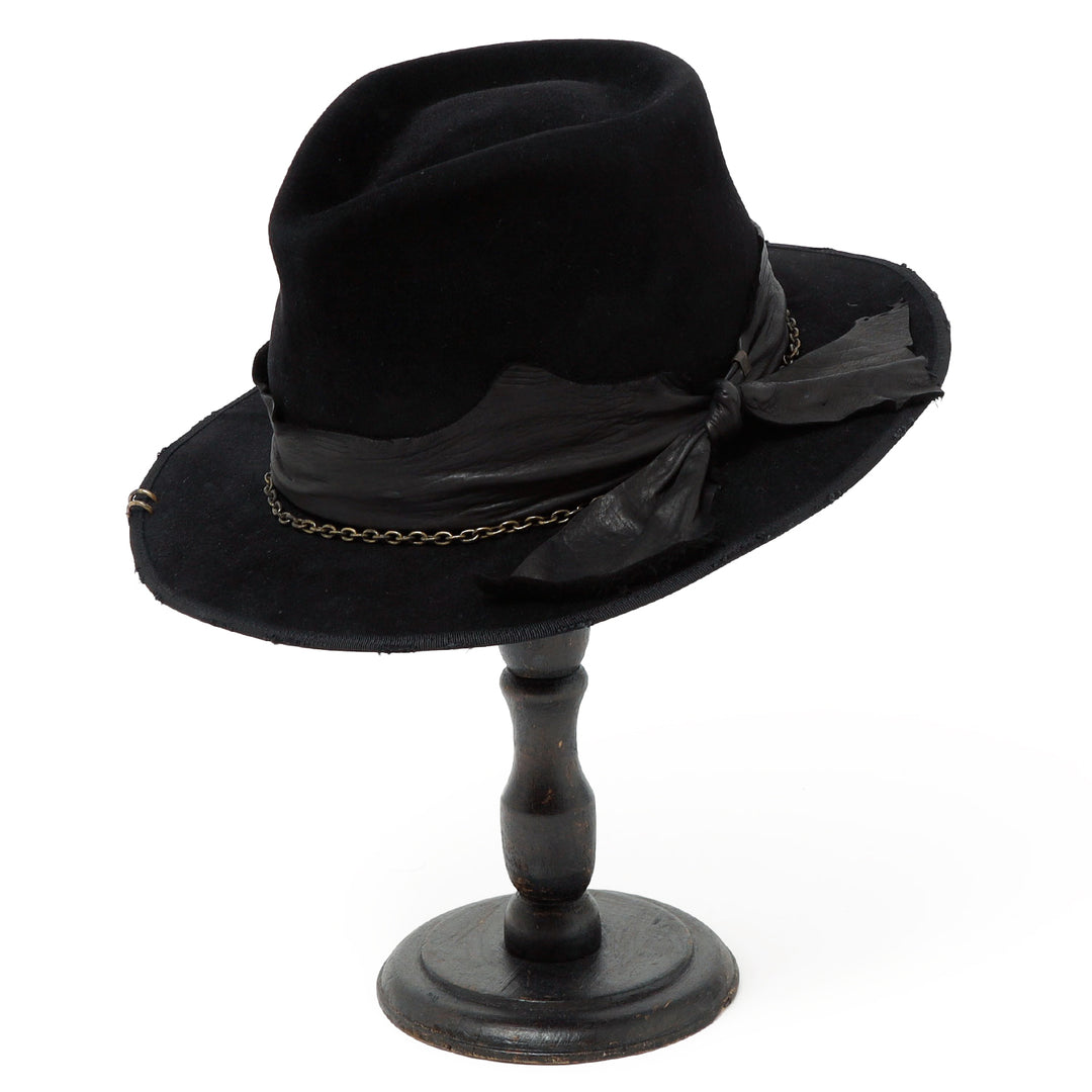 triangles hat(トライアングルズハット) Leather Ribbon Chain Rabbit