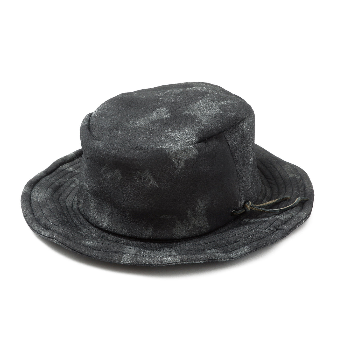 Washed Leather Eyelet Bucket Hat / BLACK