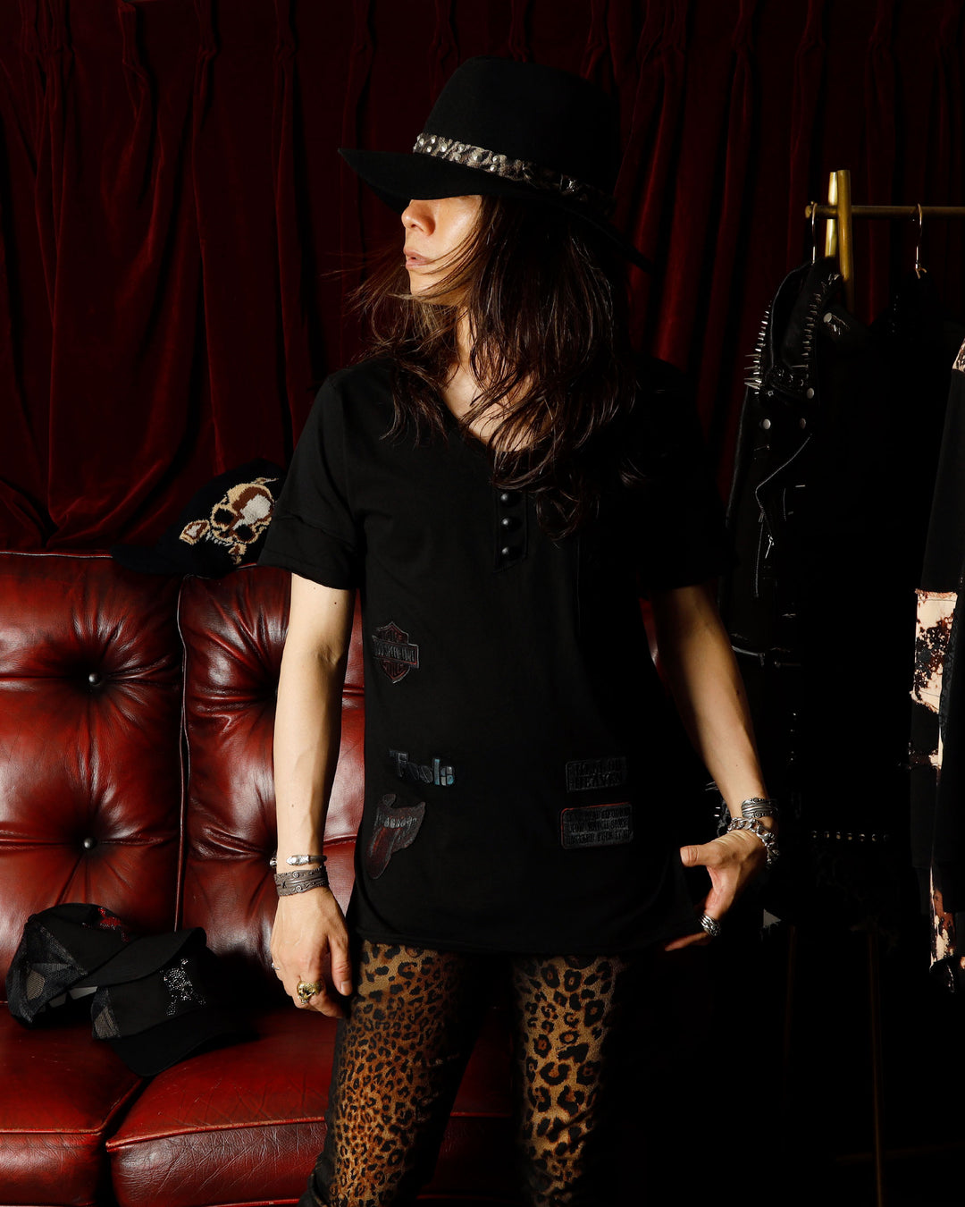 Roen(ロエン) SPRAYED PATCH FAKE-HENLEY TEE / BLACK – ANRE-R SALON