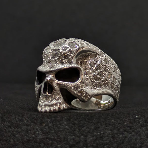 harakiri スカルリング カラクサ彫 顎あり シルバー haraKIRI - カラクサ彫 錆び加工 スカルリング | BRYAN