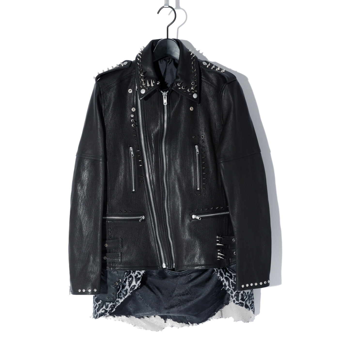 ロエンRoenスカル刺繍 ライダースジャケット Roen(ロエン) REMAKE STUDS WHITE LEO SKULL RIDERS JKT / BLACK