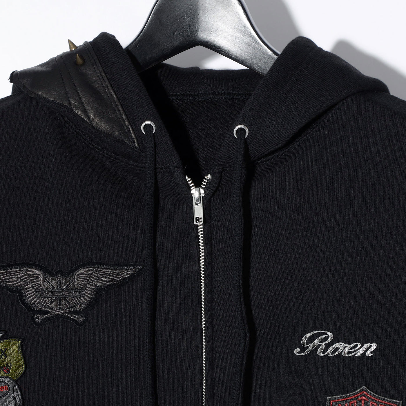 Roen(ロエン) REMAKE WAPPEN ZIPUP HOODIE col / BLACK – ANRE-R SALON