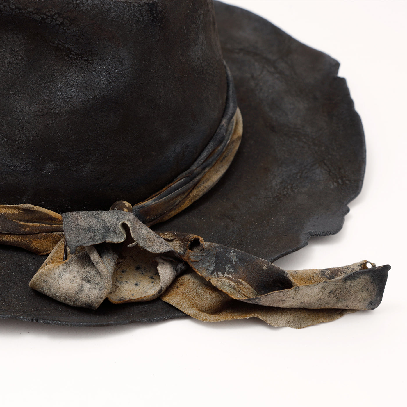 Dyed Leather Rabbit Charcoal Burned Hat / charcoal