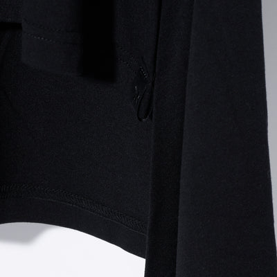 BEATENNJIKU Flare V-Neck T-Shirt / Black