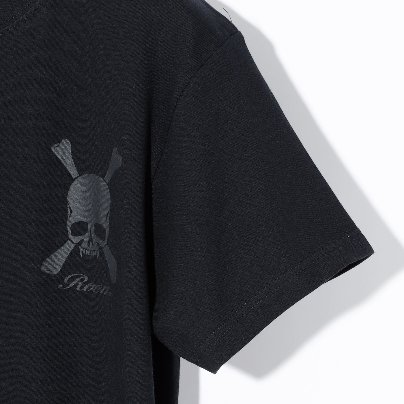 WILD BORN T / BLACK