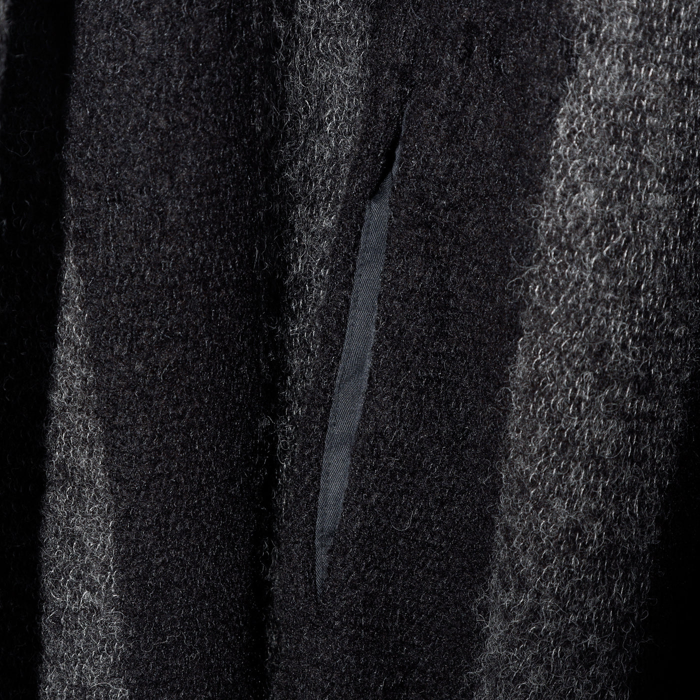 DamageBorder HoodMuffler / Black&Gray