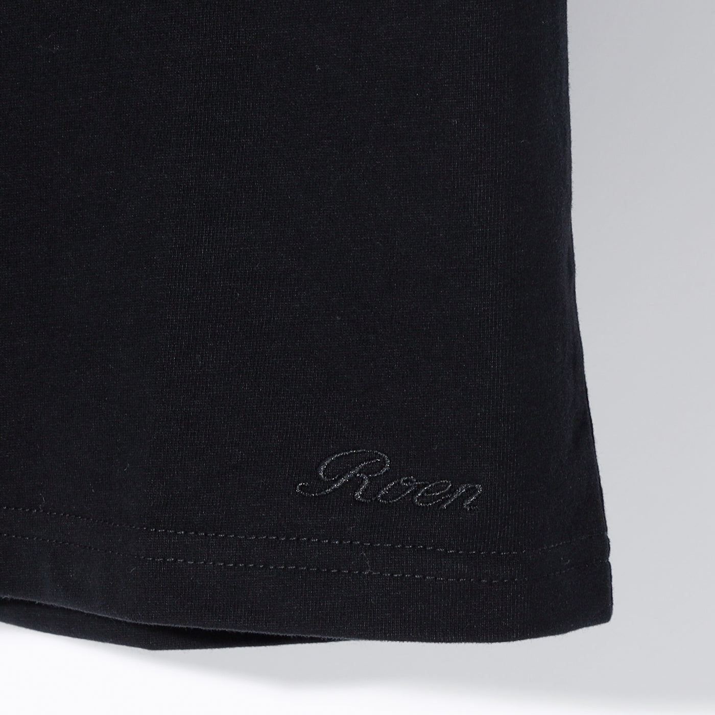 STRANGER T / BLACK