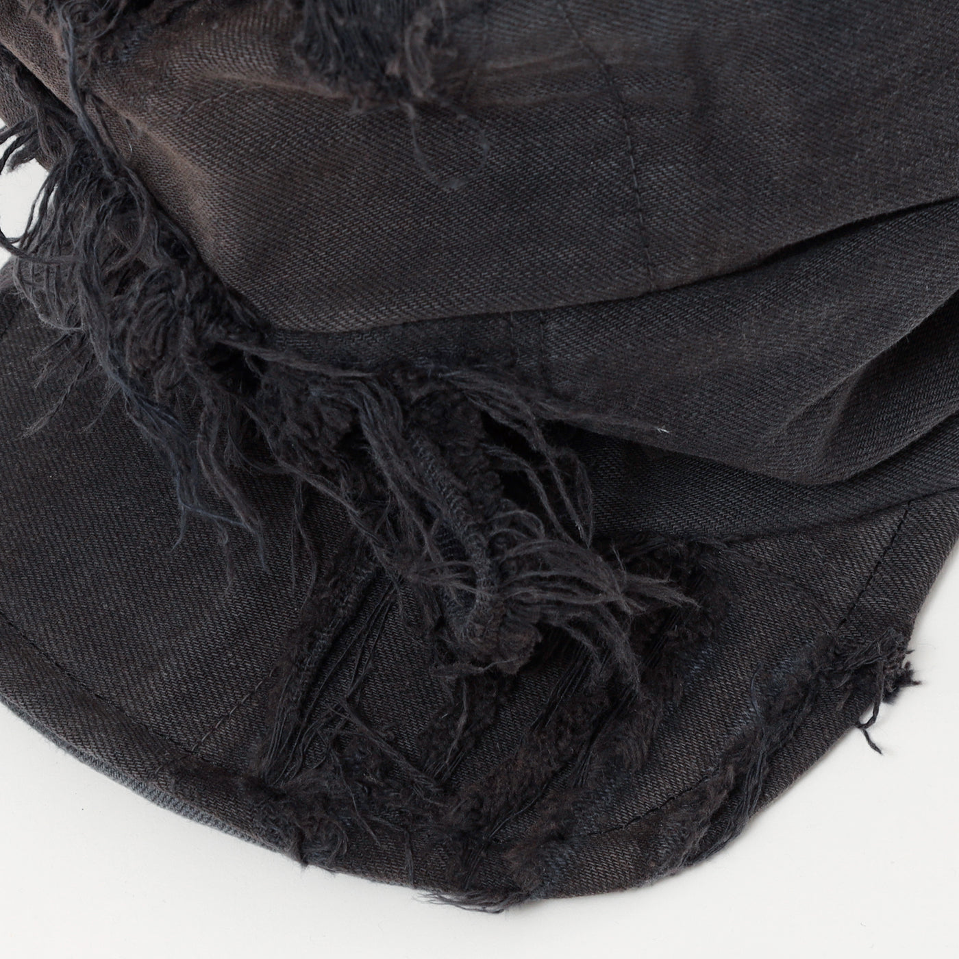 Black Denim Damaged Turn Cap / BLACK