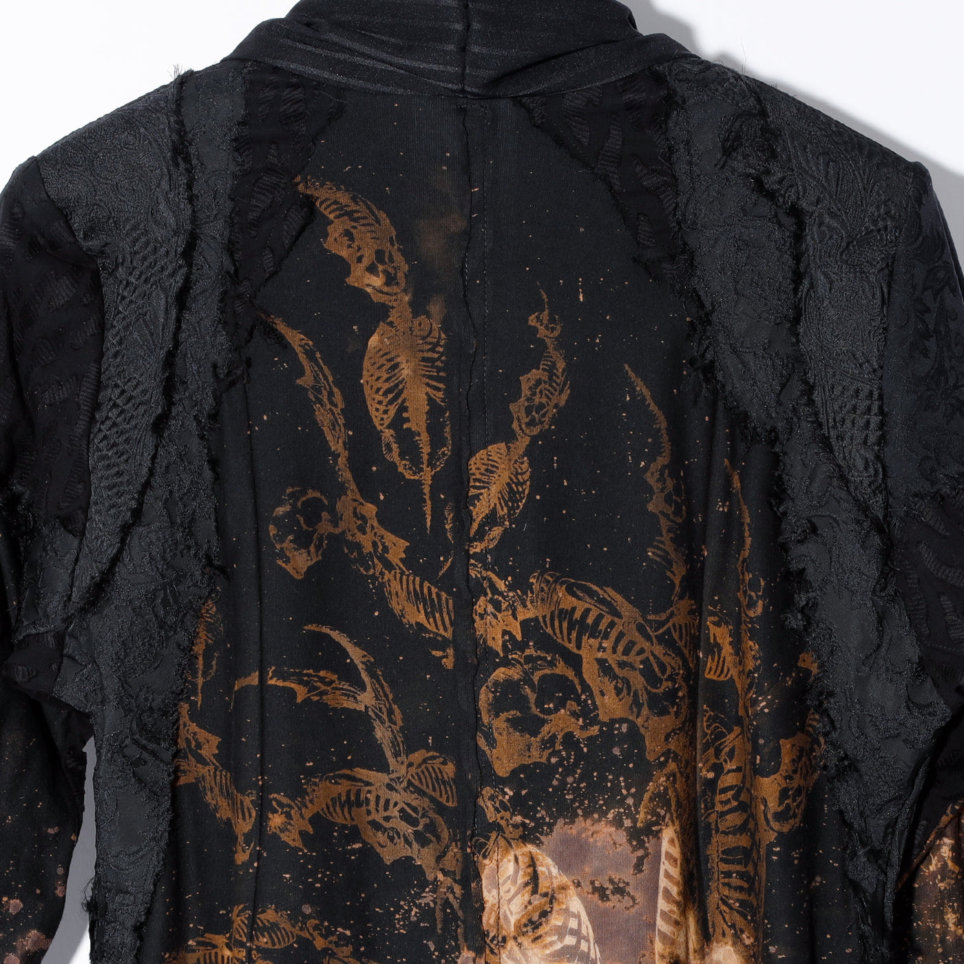 COMA V WIND / BLACK