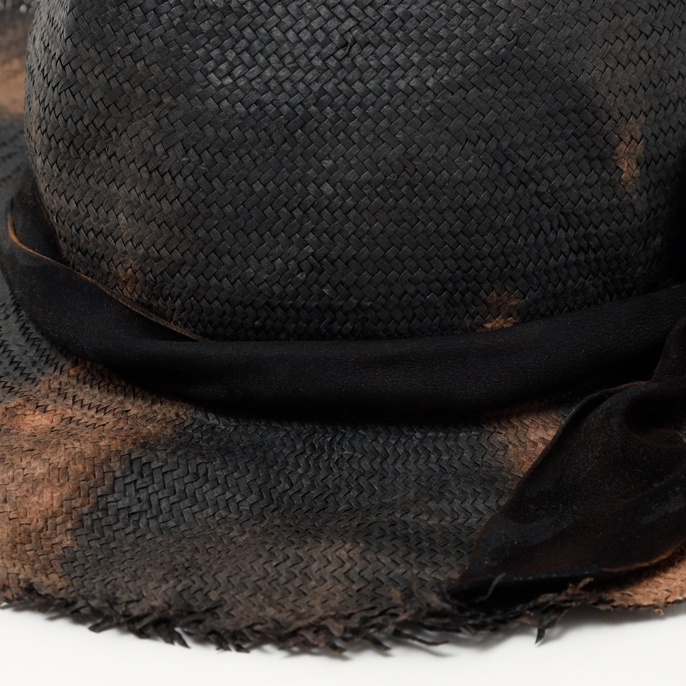 Bleach Paper Feather Fedora Hat / BLACK