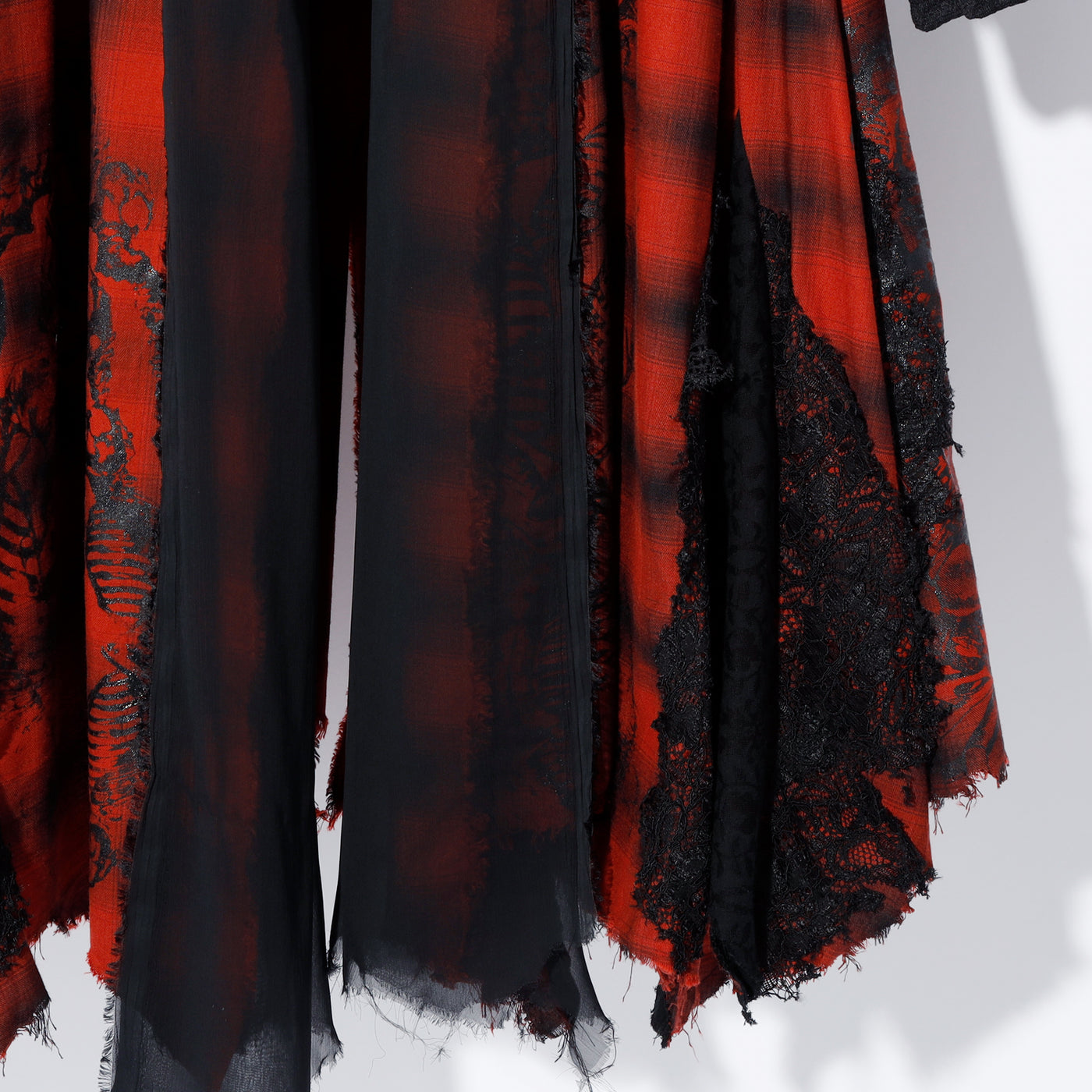 COMA V SCARLET / RED