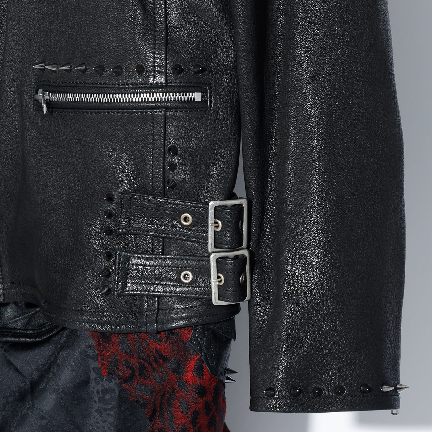 Roen(ロエン) REMAKE STUDS RED LEO SKULL RIDERS JKT / BLACK – ANRE-R SALON
