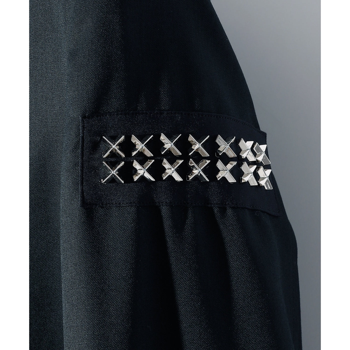 PLEATED TAILCOAT w/STUDS / BLACK