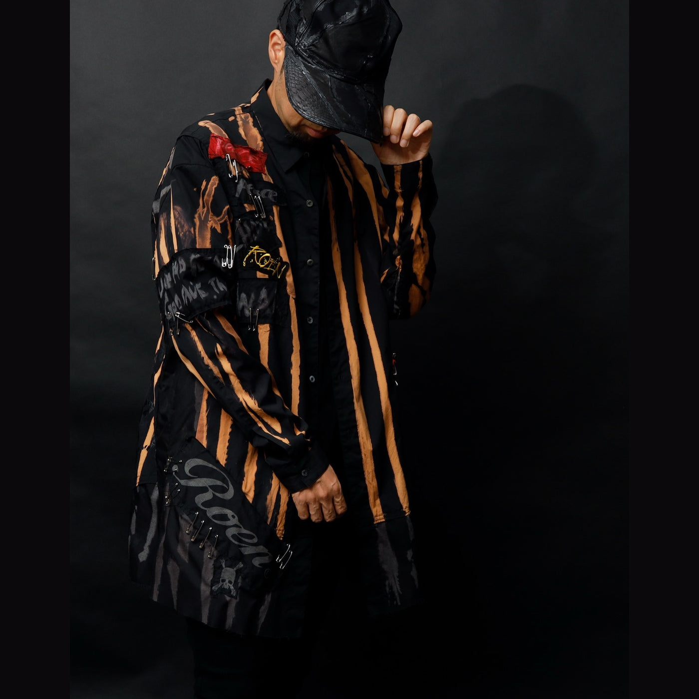 REMAKE STRIPE SH / BLACK