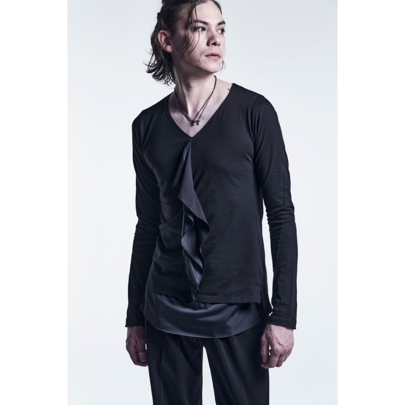 LayeredFrillT-Shirt / BLACK X BLACK