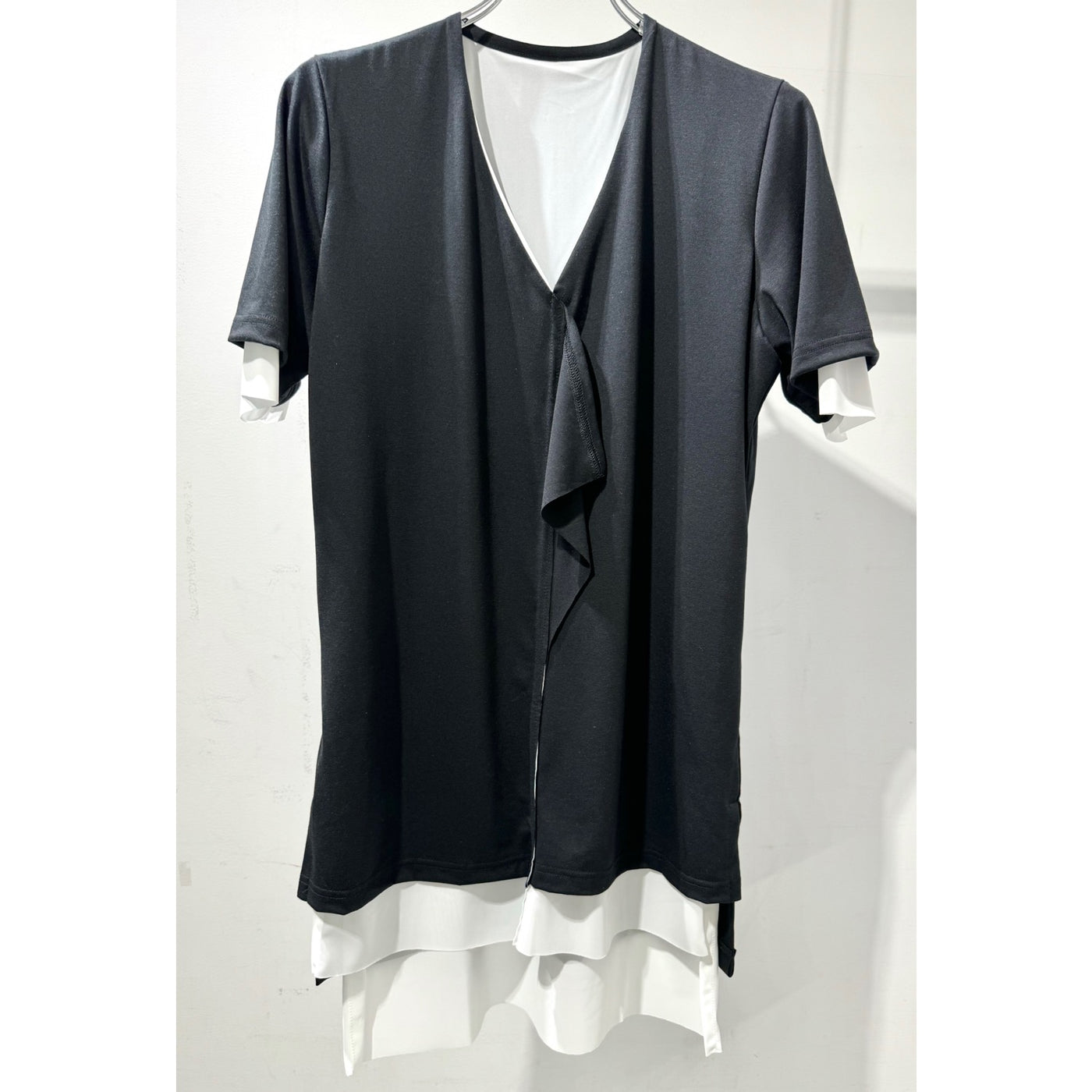 BEATENJIKU+Lining FrillLayeredT-Shirt / Black&White