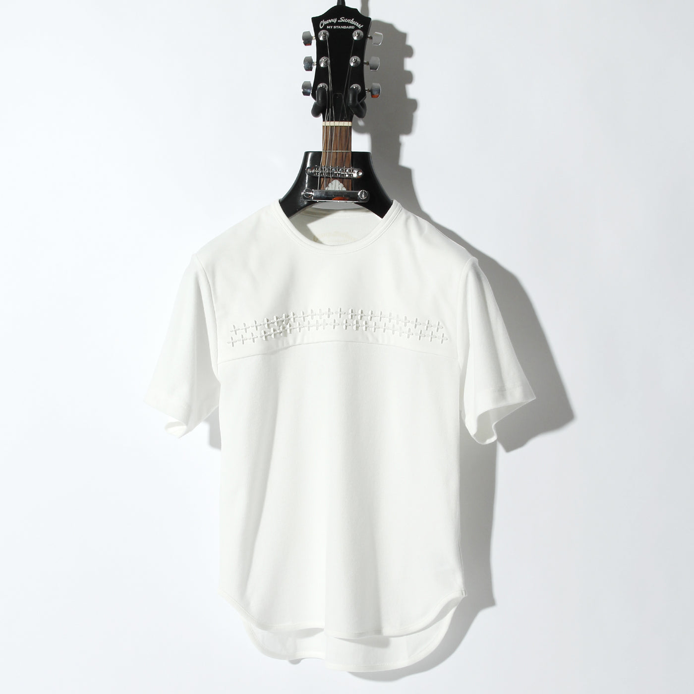 COMPACT PILE CROSS STUDDED SHORT SLEEVE / A:OFF WHITE