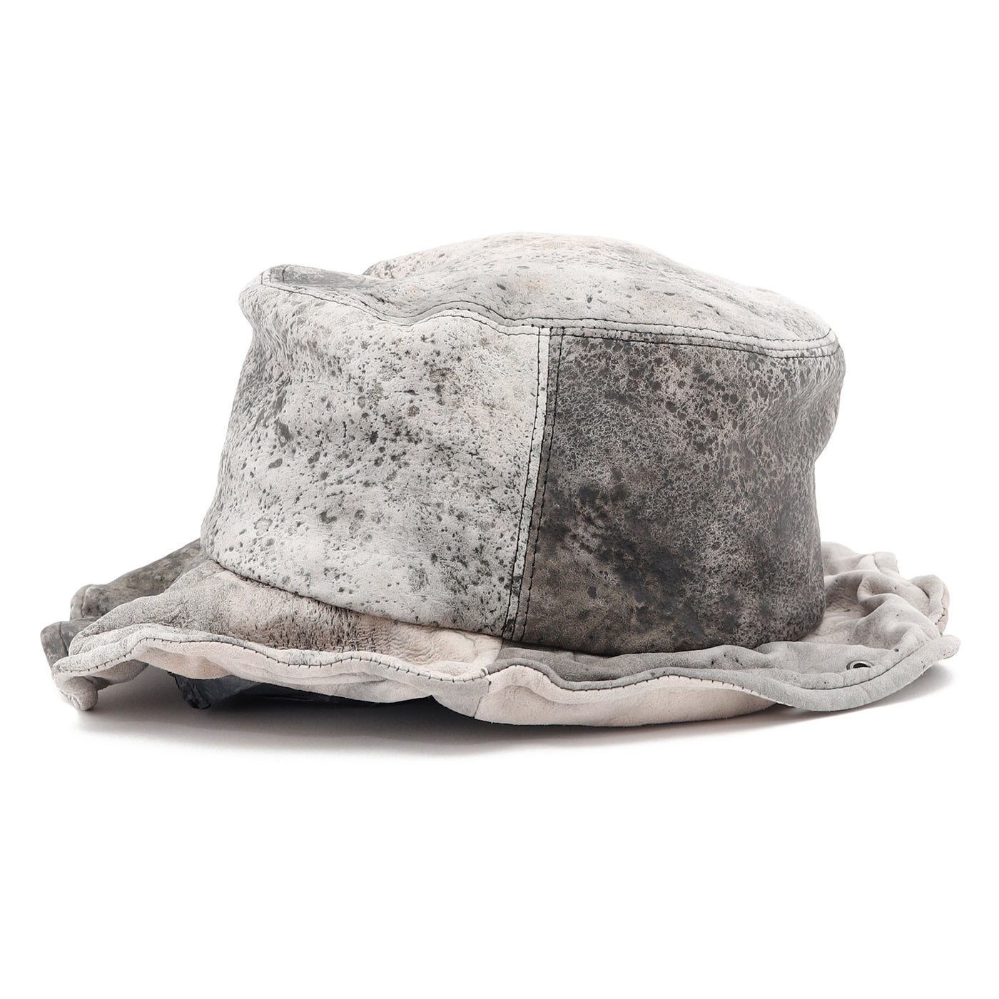 Dyeing White Sheepskin Leather Bucket Hat / WHITE