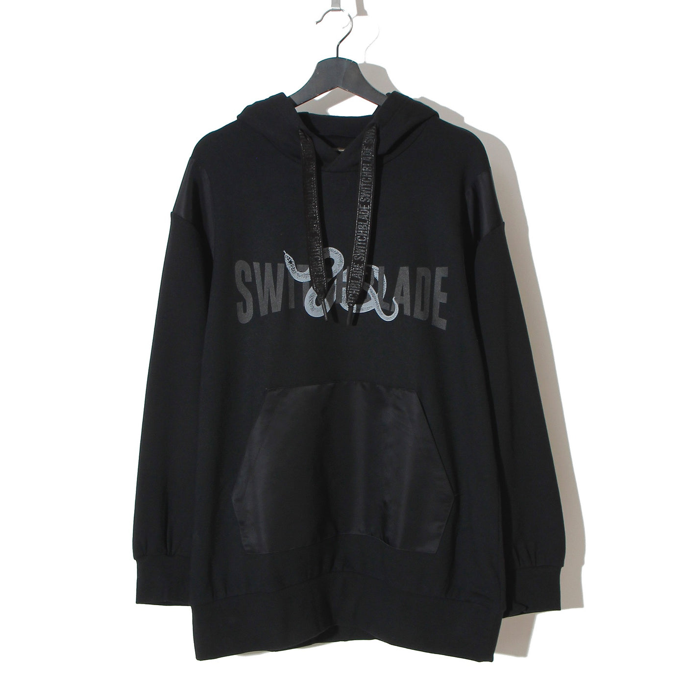 SNAKES AND CURVED LETTERS PARKA / BLACK